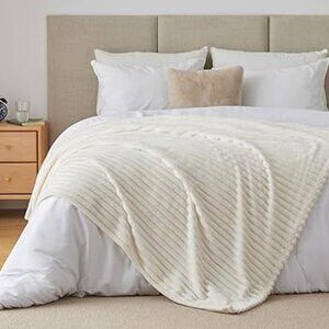 Korbliss Get Cozy Fleece Couch Blanket Twin Size Ivory